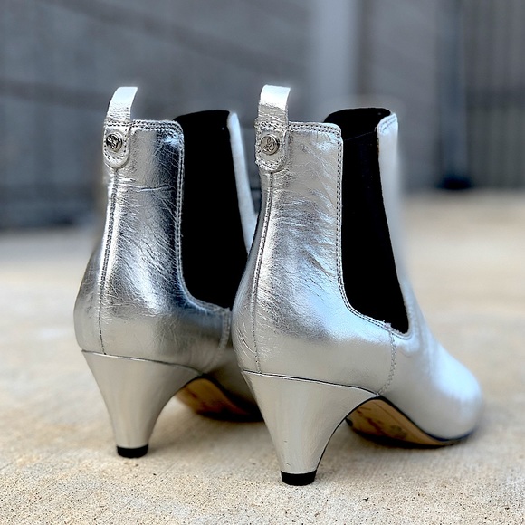 NWT Sam Edelman Leather Silver Metallic Katt Chelsea Kitten Heel Ankle Boot - Picture 10 of 11